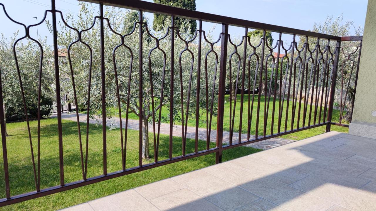 Villa Dolcitalia Tra Gardaland E Le Terme Di Cola Lazise Exterior photo