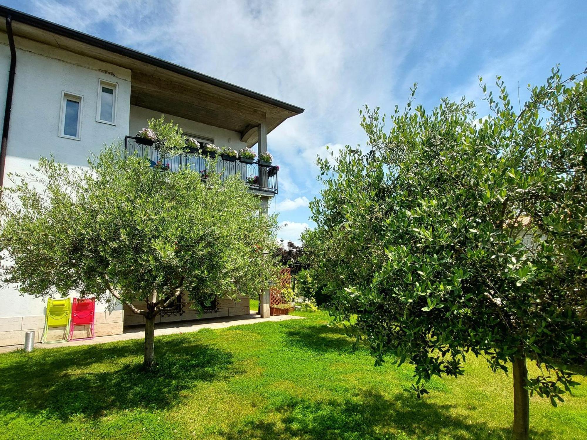 Villa Dolcitalia Tra Gardaland E Le Terme Di Cola Lazise Exterior photo